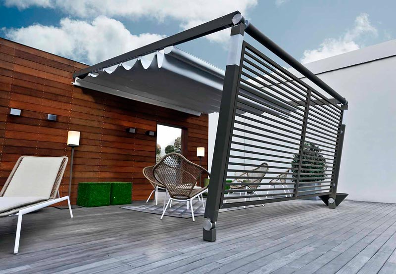 Stores enrouleurs pour pergola