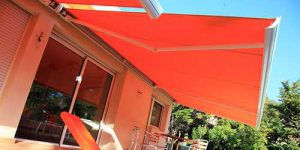 store banne de couleur orange