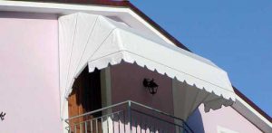 store blanc PVC forme corbeille